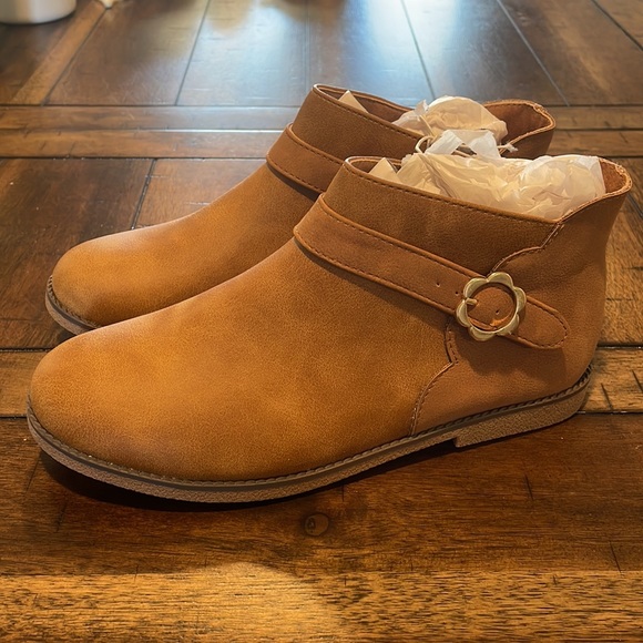 Girls Faux Leather Ankle Boots Tan Size 3 - Picture 9 of 13